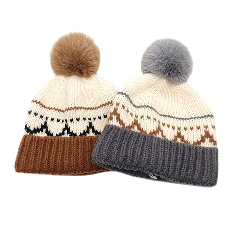 Gorro De Punto Para Mujer Acrílico Invierno Cálido Jacquard Contraste De Color Con Pompon De Piel Sintética Casual