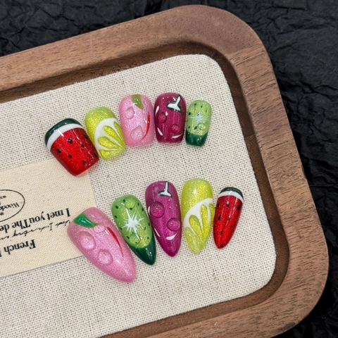 Press On Nails Fruchtmuster 3D Wassertropfen Handgefertigt Sommer Glitzer Stiletto Lange Künstliche Nägel