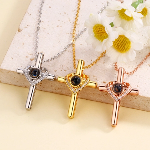 Kupfer Kreuz Herz Projektion Anhänger Halskette Für Damen Strass Eingelegt Galvanisierter Modeschmuck Religiöses Geschenk