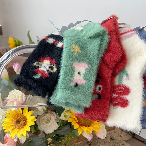 Calzini in Velluto di Visone Peloso da Donna Caldi Calzini Invernali da Pavimento Carini Motivo a Frutta Stile Giapponese Peluche