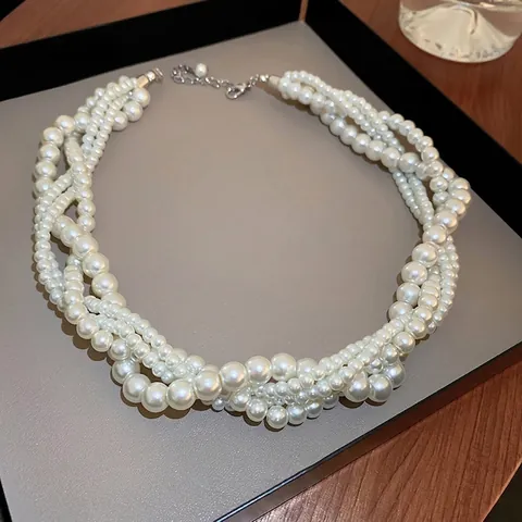 Collier De Künstliche Perles Multicouches Élégant Blanc Tissé Torsadé Choker Chaîne En Alliage Bijoux Style Français Vintage