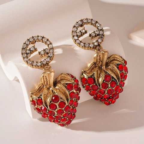 Vintage Strawberry Drop Earrings Red Rhinestone Alloy Fruit Dangle Jewelry With Silver Earring Post For Women