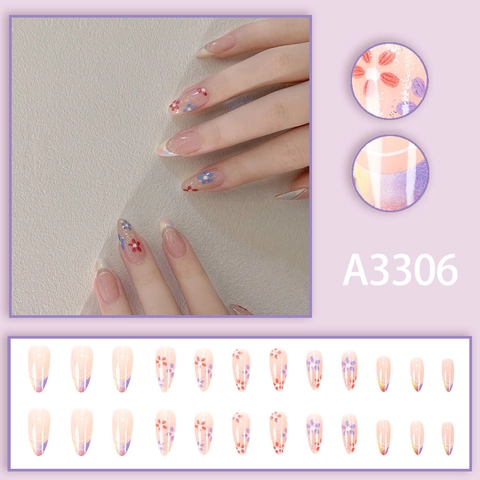 Amandel Press On Nagels Bloemenpatroon Franse Stijl Roze Nude Glanzend Kunstnagels Voor Vrouwen Draagbaar Plastic