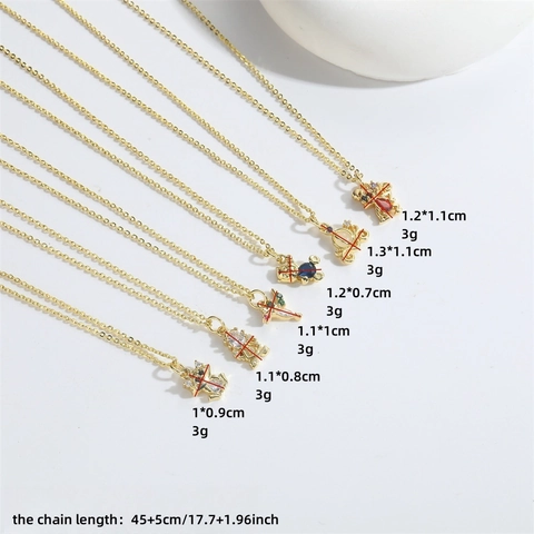 Collier Pendentif Animal en Cuivre Plaqué Or avec Zirconia pour Femme Mignon Ours Colibri Carrosse Citrouille Bijoux