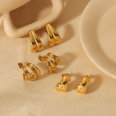 Pendientes De Aro Geométricos Retro Franceses En Forma De C Acero Inoxidable Chapado En Oro De 18K Joyería Para Mujeres