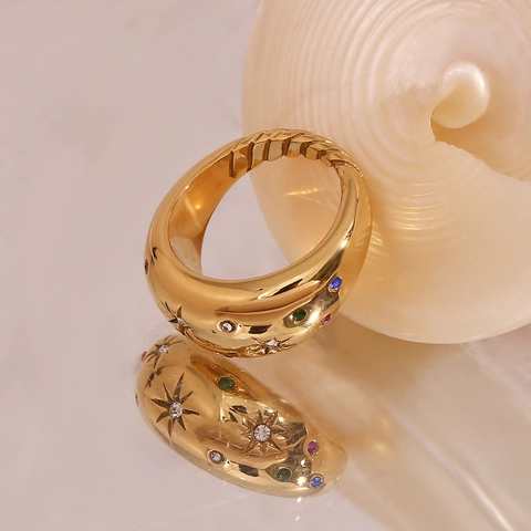 Vintage Stainless Steel Gold Plated Dome Ring With Colorful Rhinestone Star Pattern For Women Fashion Jewelry Gift Ring