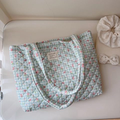 Blumige Gesteppte Baumwolltasche Große Kapazität Patchwork Gingham Reisen Schulter Handtasche Frauen Frisch Süß Retro Stil