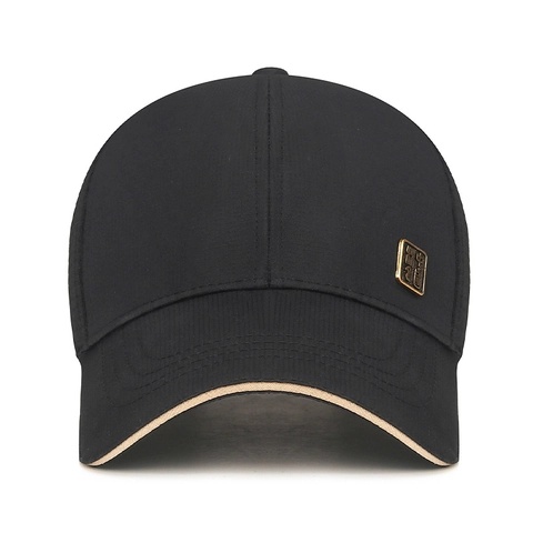 Mesh Baseball Cap Breathable Polyester Sun Protection Outdoor Trucker Hat With Metal Decoration Adjustable Strap