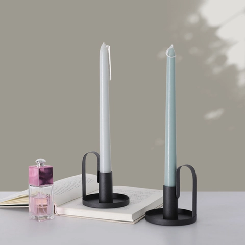 European Iron Candle Holder With Handle And Scented Taper Candles For Dinner Wedding Party Home Decor Matte Minimalist