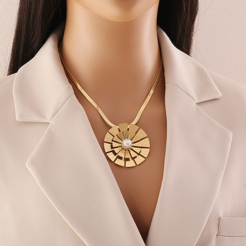 Collar Y Pendientes De Perlas Artificiales De Imitación Sol Acero Inoxidable Colgante De Abanico Redondo Joyería De Moda Para Mujer