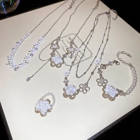 Elegante Collar Pulsera Y Anillo De Flores De Resina Blanca Con Perlas Artificiales Artificiales Circonita Color Plata Para Mujer