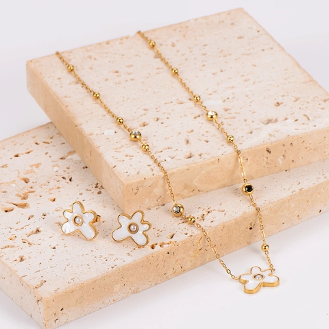Stainless Steel Jewelry Necklace And Stud Earrings For Women 18K Gold Plated White Shell Clover Elegant Fashion Floral