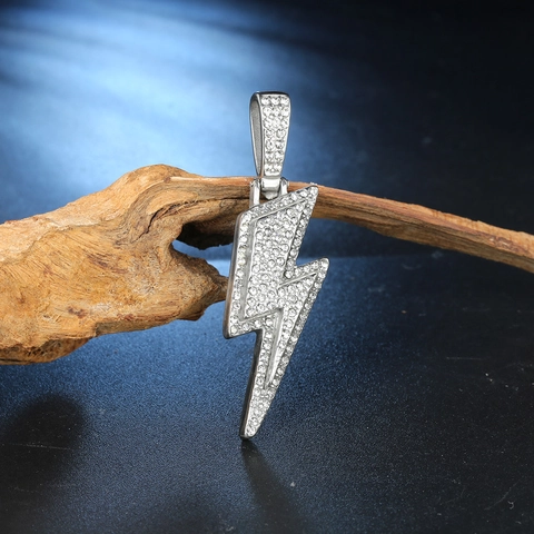 Pendente a Forma di Fulmine Hip Hop in Acciaio Inossidabile con Strass Streetwear Gioielli Solo Ciondolo Senza Catena