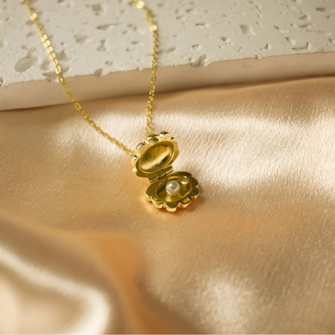 Vintage Gold Plated Stainless Steel Open Shell Locket Pendant Necklace With Artificial Pearl For Women Fashion Jewelry Everyday Gift