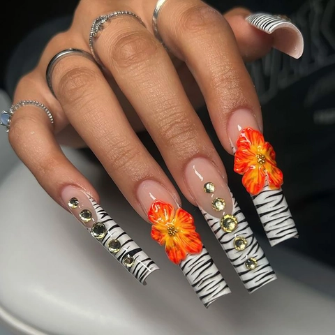 Künstliche Nägel Zum Aufkleben Lange Sargform Zebradruck 3D Blumen Strass Handgefertigter Stil Glänzend