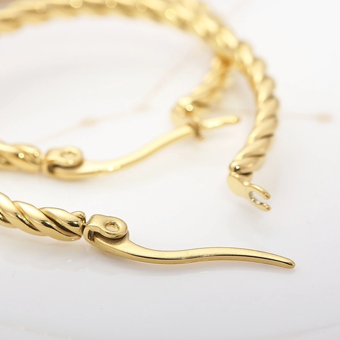 Twisted Hoop Earrings Stainless Steel 18K Gold Plated Lightweight Geometric Elegant Fashion For Women