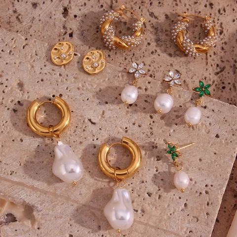 Vintage Stainless Steel Freshwater Pearl Jewelry Set For Women Elegant Gold Plated Rhinestone Necklace Bracelet Earrings