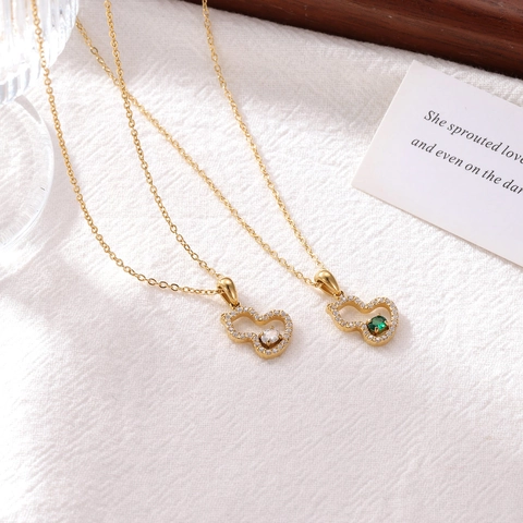 Collana con Ciondolo a Zucca Wulu in Acciaio al Titanio Verde Smeraldo Strass Catena da Clavicola Gioielli Donna Stile Vintage