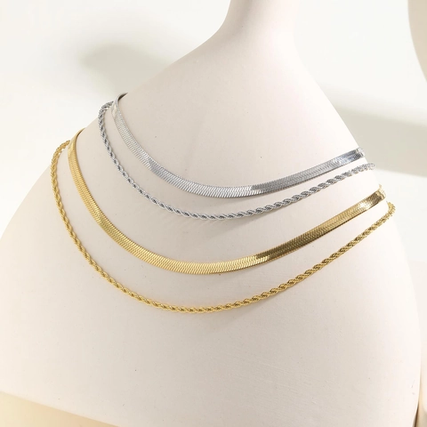 Double Layer Necklace Stainless Steel Snake Bone Chain And Twist Rope Chain 18K Gold Plated Retro Minimalist Jewelry