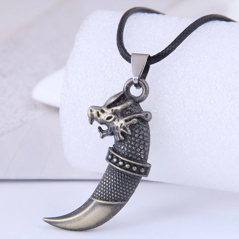 Vintage Legering Wolfstand Schedel Hanger Halsketting Met Zwarte Wasdraad Ketting Gotisch Punk Dierlijke Klauw Veer Halskettingen Voor Unisex Mode Sieraden