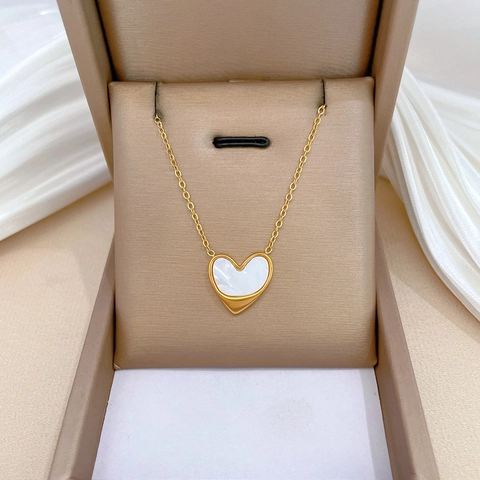 Heart Pendant Necklace Titanium Steel With Mother Of Artificial Pearl Shell Inlay Gold Plated Minimalist Clavicle Chain For Women