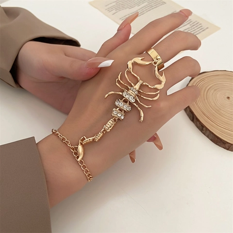 Exaggerated Scorpion Hand Chain Alloy Zirconia Hand Harness With Ring Gold Silver Punk Bohemian Jewelry For Women Party