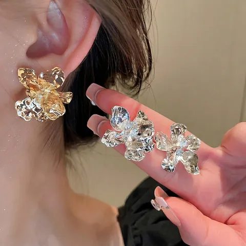 Metal Irregular Wrinkled Flower Stud Earrings With 925 Sterling Silver Earring Post French Retro Chic For Women