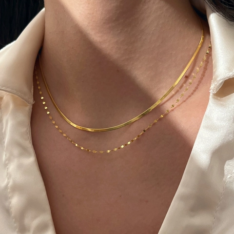 Collar De Doble Capa Oro Acero Inoxidable Cadena De Serpiente Plana Espina De Pez Lentejuelas Labios Minimalista Elegante