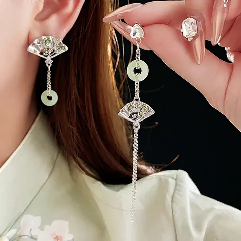 Boucles D'Oreilles Asymétriques En Éventail À Pompons Avec Tige En Argent Style Chinois Jade Strass Pour Femmes