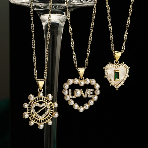 Collana Con Ciondolo A Cuore Rame Placcato Oro Zircone Madreperla Perla Artificial Donne Lusso Leggero Retro Stile INS Catena