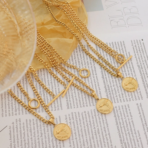 Double Layered Necklace Titanium Steel Toggle Clasp Round Coin Pendant Pistol Relief Punk Hip Hop Street Style Jewelry