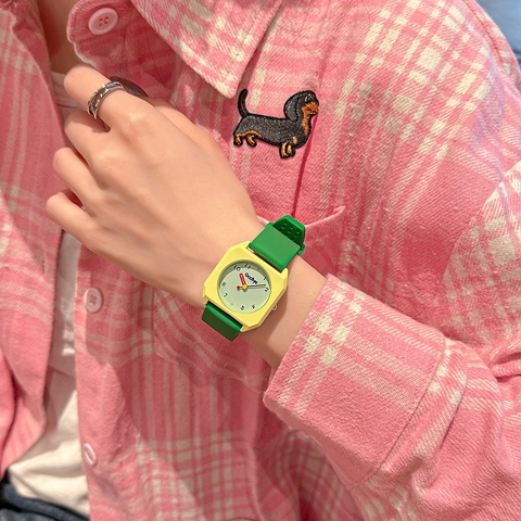 Damen Viereckige Quarzuhr Cartoon Mode Silikonarmband Wasserdicht Japanisches Uhrwerk Student Lässige Armbanduhr