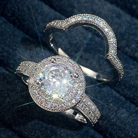 Elegante Anello Di Fidanzamento Halo Tondo E Fascia In Zirconia Curva Rame Placcato Oro Bianco Gioielli Da Sposa Per Donna