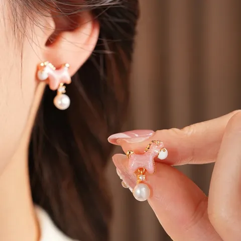 Orecchini Pendenti Con Perla Artificial Pony In Smalto Rosa Con Perno In Argento Zircone Lega Gioielli Dolci Per Donne