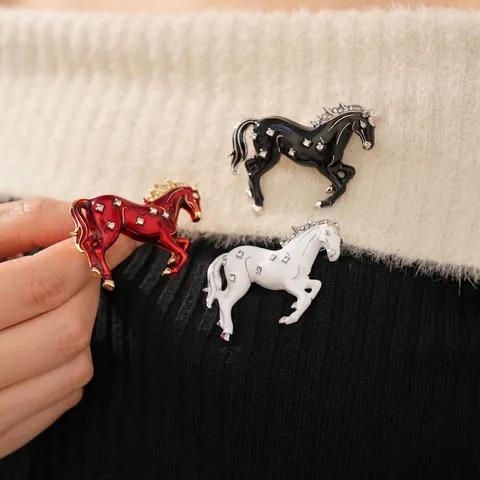 Broche Cheval Vintage Épingle Alliage Émail Strass Exquis Style Animal Rétro Accessoire Bijoux Vêtement Femme