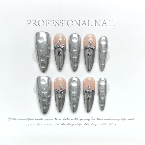 Unghie Finte da Incollare Fatte a Mano Argento Specchio Punk Gotico Croce Y2K Rosa Nude Metallico Gocce d'Acqua Manicure Spicy Girl
