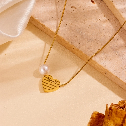 Heart Pendant Necklace Artificial Pearl Charm Stainless Steel Engraved Beauty Elegant Jewelry For Women