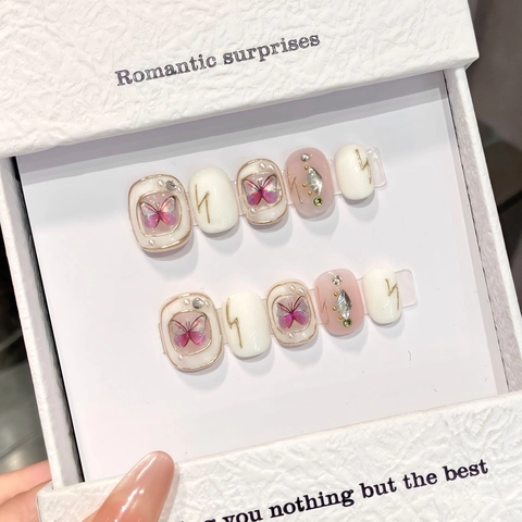 Handgemaakte Kunstnagels Barok Vlinder Kunstparel Strass Melkwit Roze Verloop Kort Rond Zoet