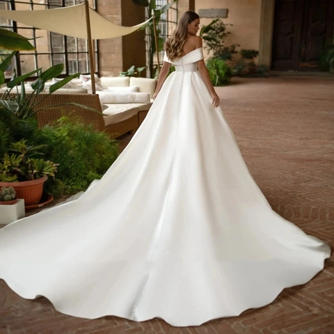 Noble White Satin Wedding Dress Off Shoulder Strapless Waist Slimming Ball Gown Long Train Elegant Bridal