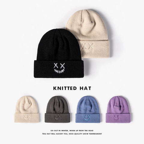 Gebreide Beanie Muts Met Geborduurd Glimlach Gezicht 100% Acryl Warme Winter Outdoor Streetwear Mode Voor Dames Heren