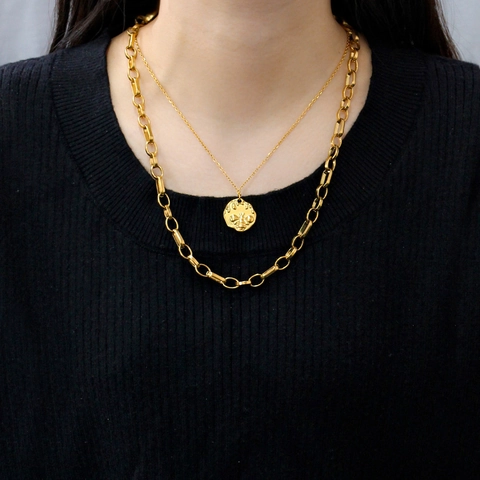 Double Layer Necklace Stainless Steel Bee Relief Coin Pendant Gold Tone Minimalist Layered Jewelry For Women