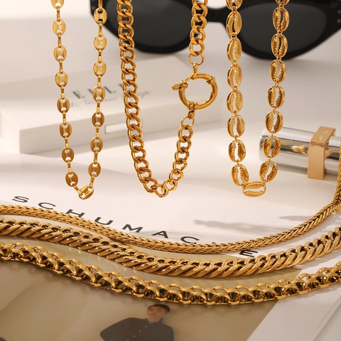Collar Vintage de Acero Inoxidable Chapado en Oro 18K para Mujer Cadena Cubana de Trigo Serpiente Colgante Mariposa Zirconia Joyería
