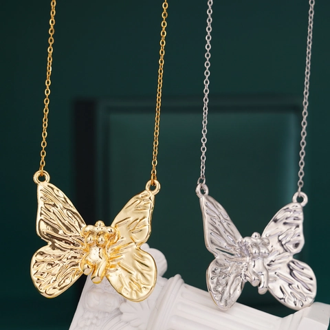 Collana Con Ciondolo A Farfalla Con Design Del Corpo Del Torso Femminile Gioielli In Acciaio Al Titanio Per Donna Catena