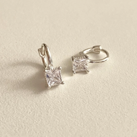 Orecchini Huggie Con Zircone Trasparente Quadrato Minimalista In Argento Sterling 925 Gioielli Geometrici