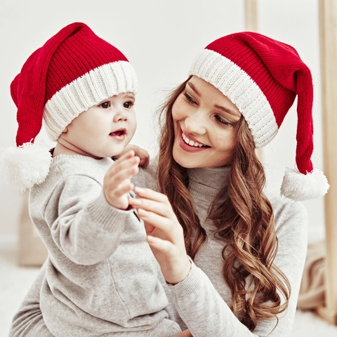 Bonnet De Noël Tricoté Classique Doux Chaud Acrylique Bonnet De Fête Avec Pompon Pour Famille Adultes Enfants