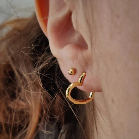 Pendientes De Aro Corazón Acero Inoxidable Chapado En Oro 18K Con Poste De Plata Esterlina 925 Minimalista Pulido Para Mujeres