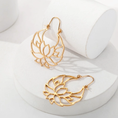 Vintage Hollow Carved Alloy Drop Earrings Bohemian Geometric Fan Earring Hook For Women Ethnic Style Antique Jewelry