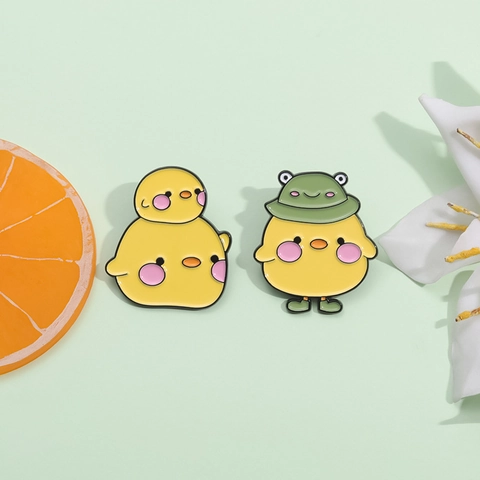 Cartoon Animal Enamel Pin Brooch Alloy Yellow Duck With Frog Hat Silly Goose Association Badge For Backpack Clothes Women Men Jewelry