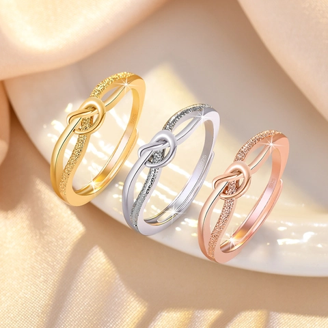 Anillo Abierto Minimalista de Cobre con Diamantes de Imitación y Nudo Retorcido Anillo Ajustable Geométrico para Mujer Joyería de Moda Regalo