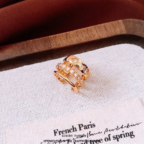Orecchini Ear Cuff A Triplo Strato Con Stella Rame Placcato Oro 18K Con Zirconia Gioielli Geometrici Senza Buco